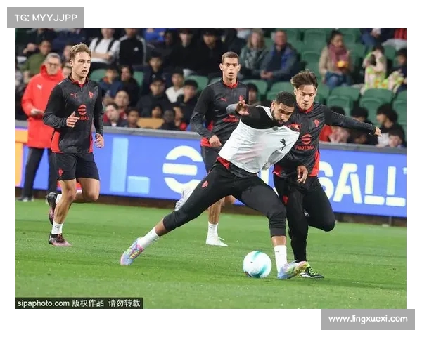 莫雷托透露米兰与热那亚就德温特转会达成协议 转会费2000万欧元 莫雷托透露米兰与热那亚就德温特转会达成协议 转会费2000万欧元